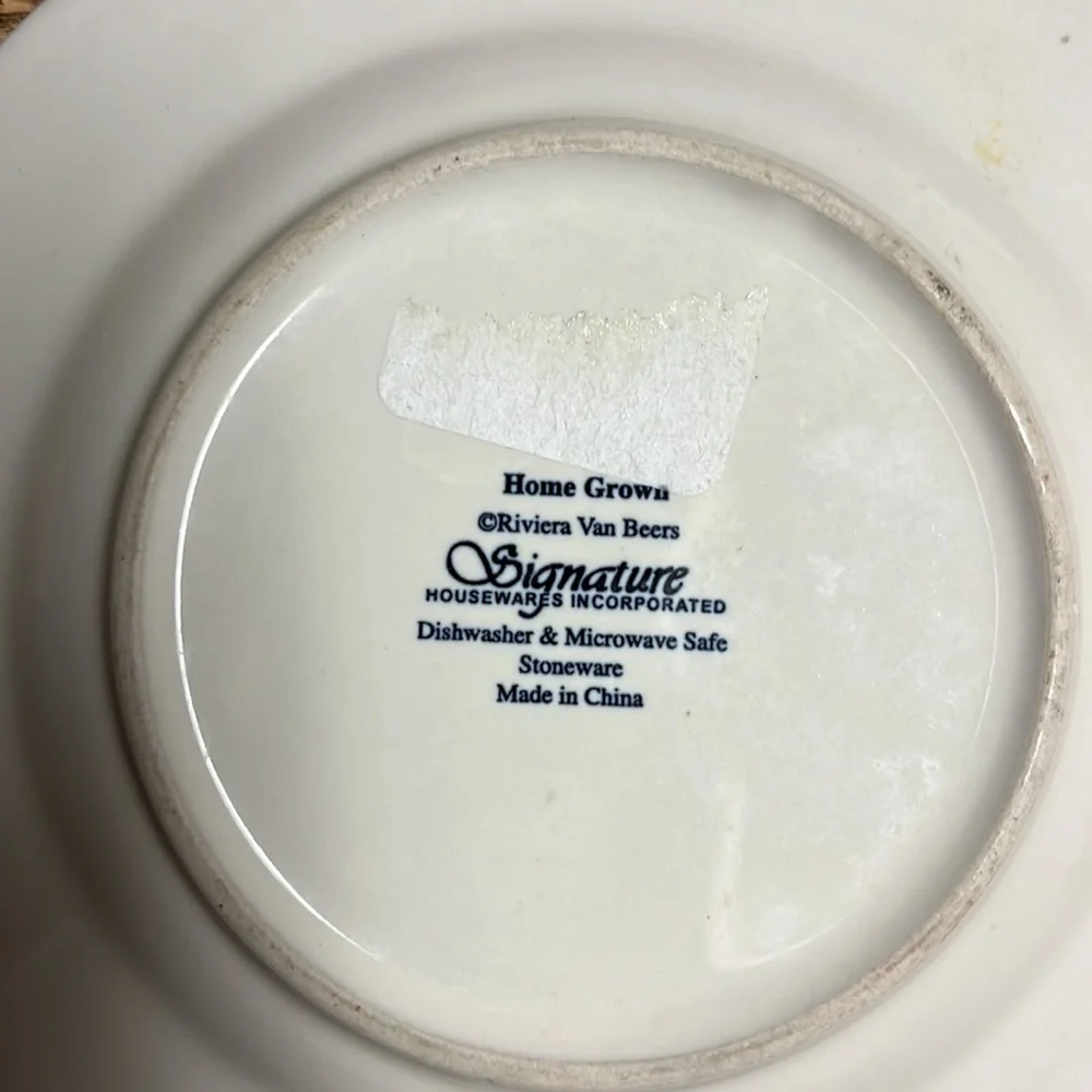 Stoneware dishes-set of 2